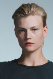 Even Death in My Arms Is Beautiful - Poster 1