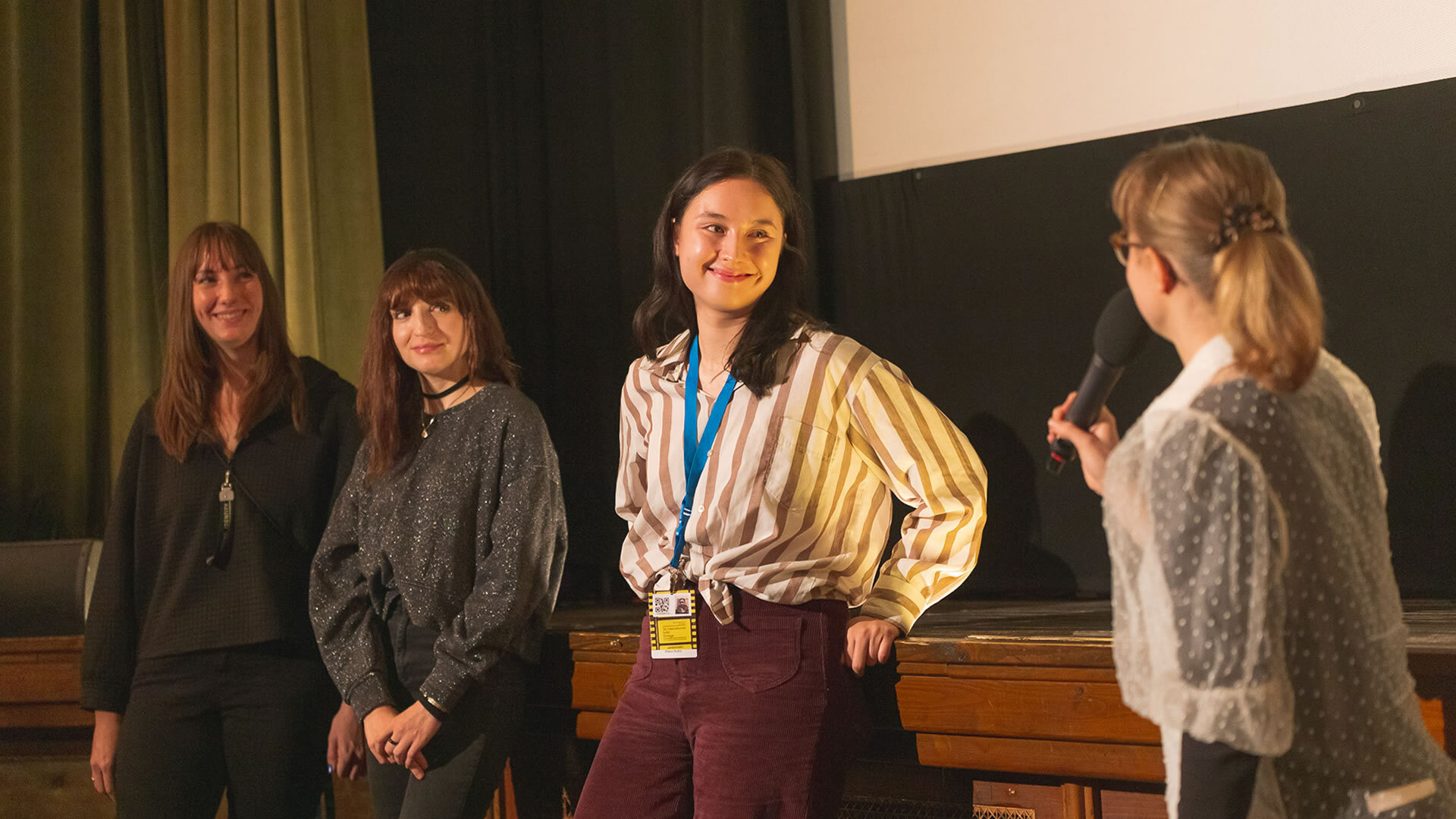 56. Internationale Hofer Filmtage: Regisseurin Alison Kuhn und ihr Team bei der Premiere von SCHWARMTIERE