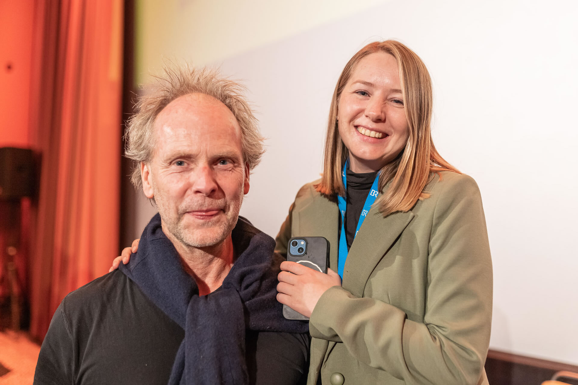 HoF 2022: Regisseurin Mariia Shevchenko von INTO THE DARKNESS mit Philip Gröning, Regisseur, Produzent und Leiter der Filmabteilung der Bayerischen Akademie der Schönen Künste