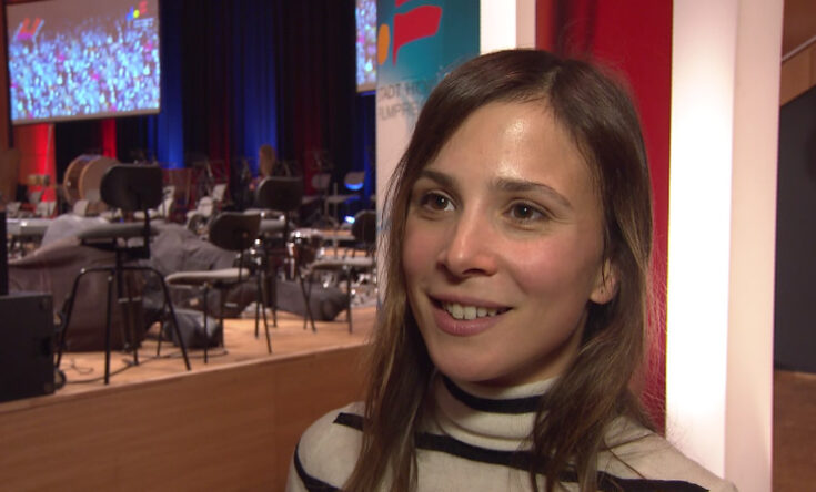 Der Filmpreis der Stadt Hof 2016 geht an die Schauspielerin Aylin Tezel