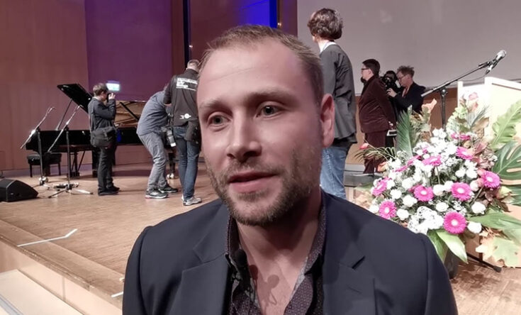 Der Filmpreis der Stadt Hof 2019 geht an Max Riemelt.