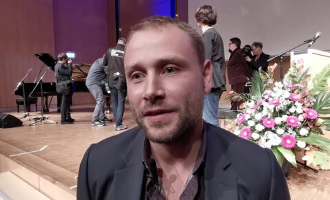 The Award of the City of Hof 2019 goes to Max Riemelt.