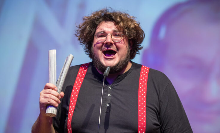 Der Filmpreis der Stadt Hof 2020 geht an Axel Ranisch.