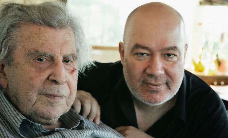 Mikis Theodorakis mit Regisseur Asteris Kutulas