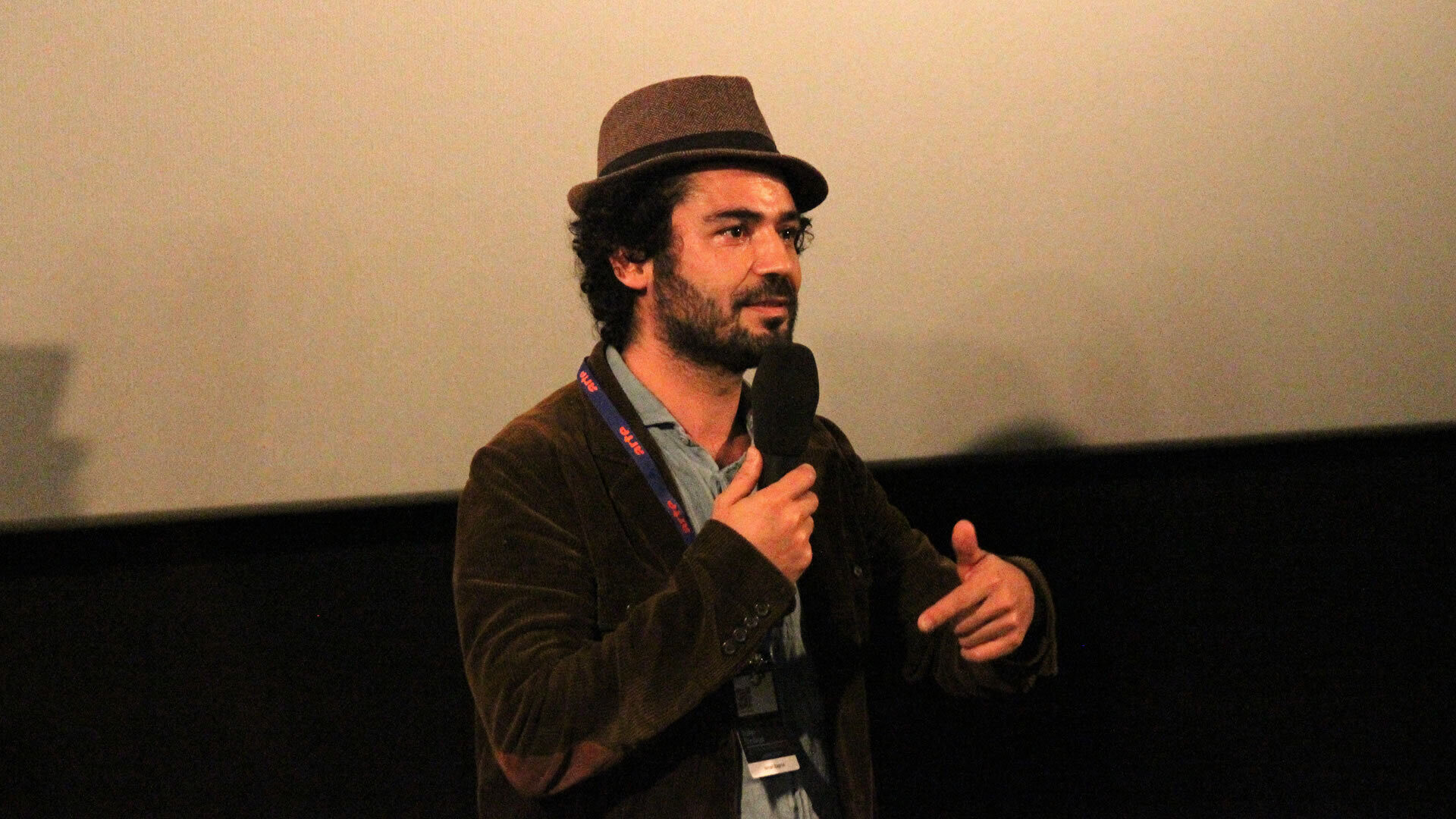 HoF 2021: Mano Khalil zeigt seinen Spielfilm NACHBARN.