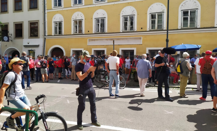 WER HAT ANGST VOR BRAUNAU?