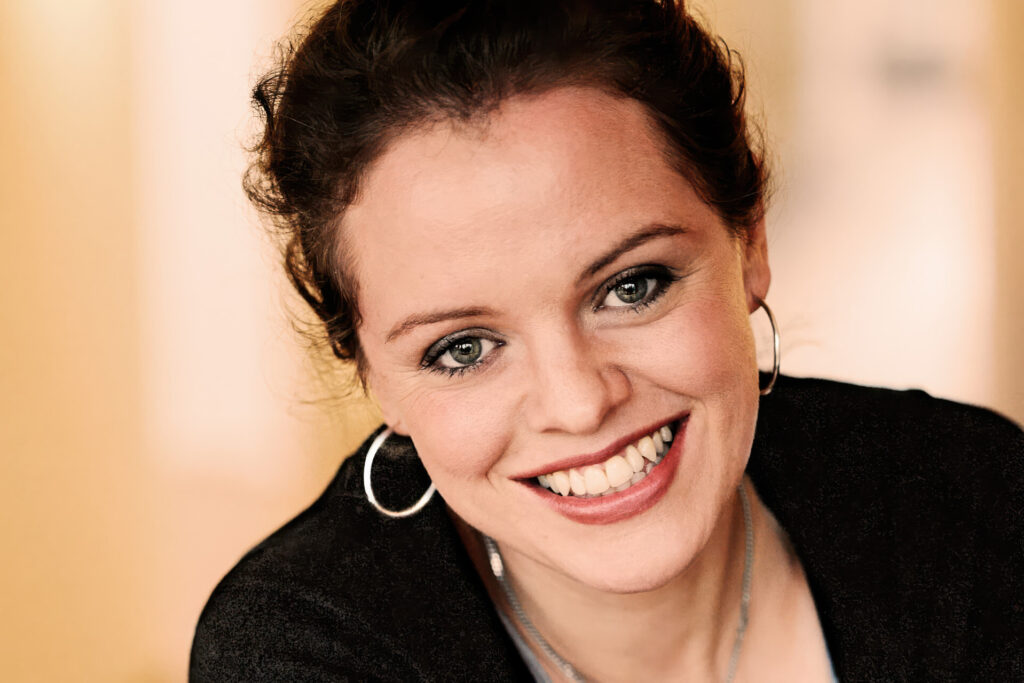 Julia von heinz 01